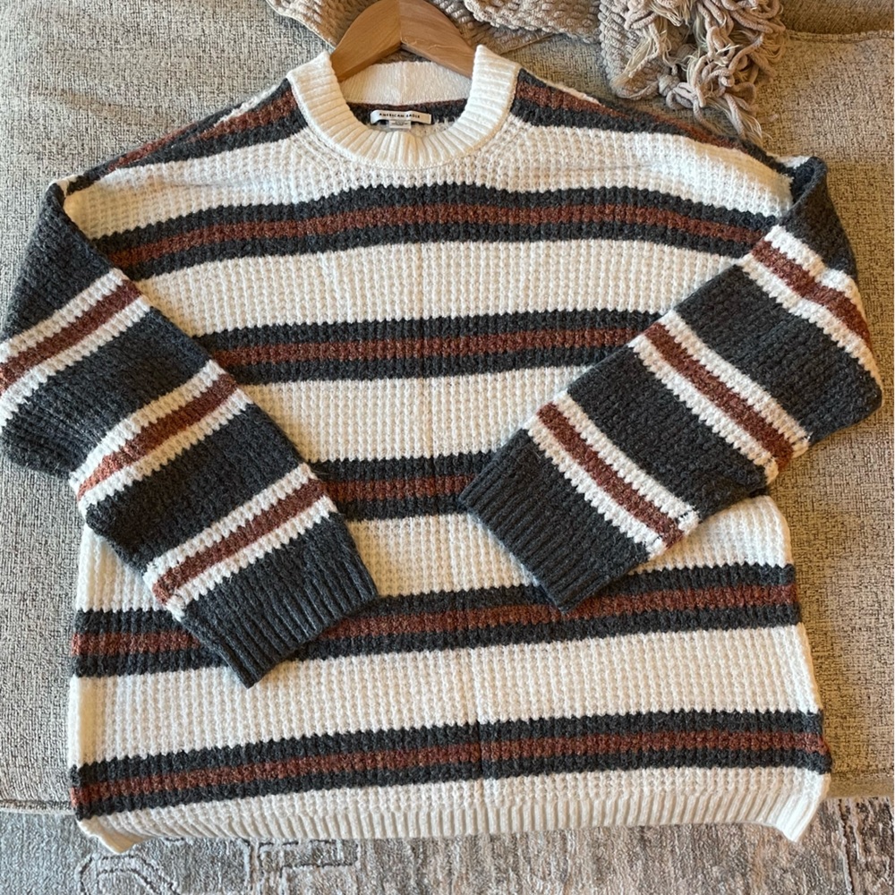 American Eagle sweater - Size small